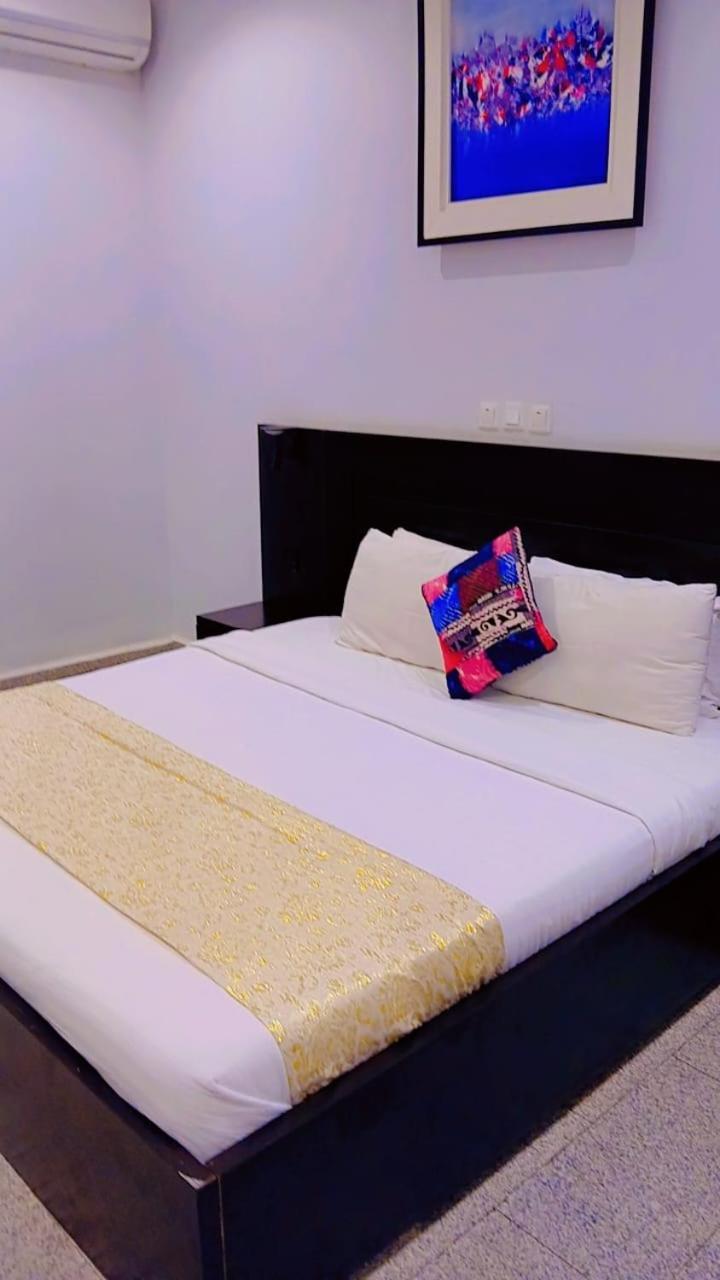 Jades Hotel Wupa Екстер'єр фото
