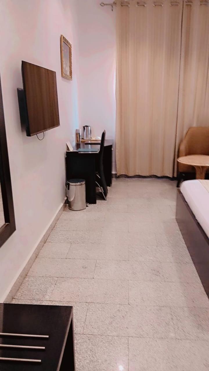 Jades Hotel Wupa Екстер'єр фото